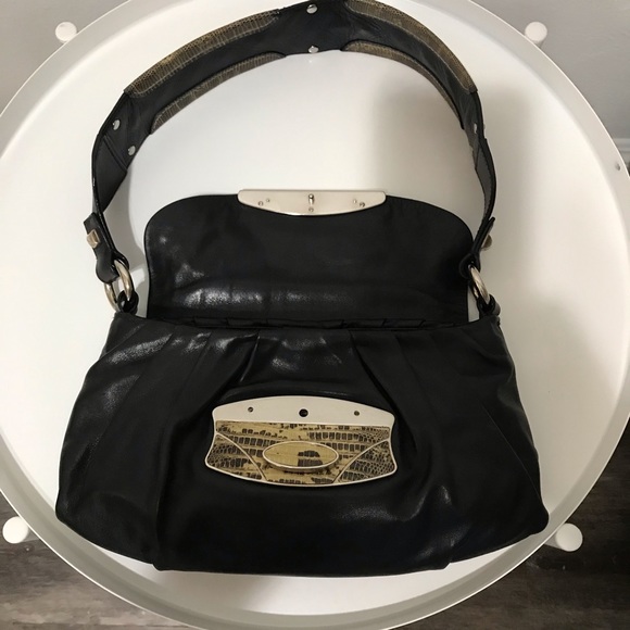 Prada - Picture 8 of 13